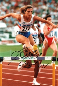 Sally Gunnell track-and-field athlete Hand Signed Photo 12x8" AD - Picture 1 of 1
