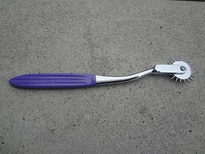 1 pcs Neurological WARTENBERG PINWHEEL/Pin Wheel Purple Color - Picture 1 of 1