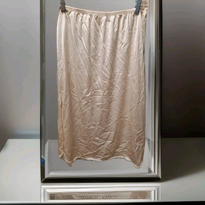 Medio Slip Vintage Vanity Fair con Encaje Ranura 16" Talla M Desnudo EE. UU. Nylon Dupont Foto 1 de 4