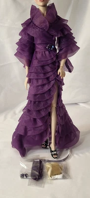  Muñeca de Moda 16" Tonner Antonieta Conjunto Completo "Vivaz"  Foto 1 de 4