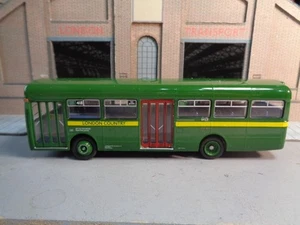 CODICE 3 BRITBUS AS2-01 London Transport AEC Swift 2 porte SM101 Rte 418 EFFINGHAM - Foto 1 di 5