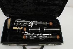 Buesher 400 clarinet - Picture 1 of 6