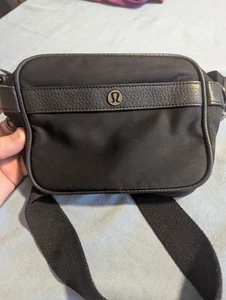 Mini bolso bandolera negro Lululemon Now And Always - Imagen 1 de 5