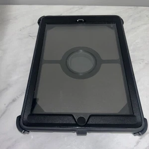 OtterBox Defender Series per Apple iPad 9,7" 5a Generazione 6a Generazione Nero 77-55823-Usato - Foto 1 di 5