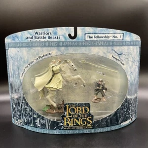 El Señor de los Anillos LA COMUNIDAD #1 GANDALF y PIPPIN Paquete de 2 Figuras NUEVAS - Imagen 1 de 14