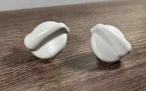 GE Refrigerator Temperature Control Knob WR2X10570 / WR02X10570 Set Of 2 WHITE - Picture 1 of 6