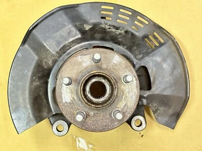 Toyota Prius 2016-2022 eje de dirección delantero izquierdo nudillo y buje OEM Foto 1 de 3