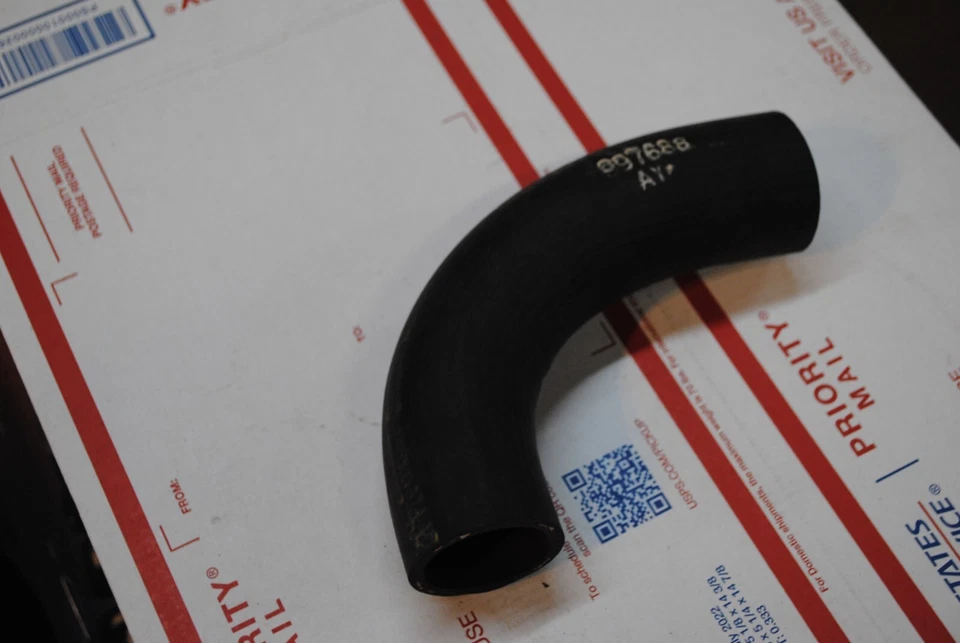 Jeep CJ5 1969 70 71 nuevo con manguera de radiador superior de 4 cilindros 997688 Foto 1 de 1