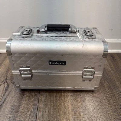 SHANY Fantasy Collection Large Makeup Train Case 12.5 in x 8 in x 8 in Preowned - Image 1 of 4