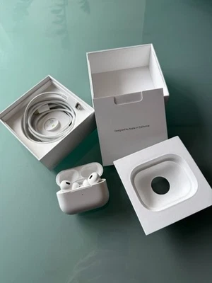 Apple AirPods Pro (1. Generation) mit Ladecase komplett - Weiß - Bild 1 von 4