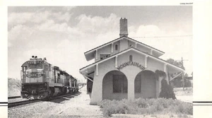Depot In Mountainair New Mexico Visited By C30-7 Engine #8125 Vtg Mag Excerpt - Picture 1 of 1
