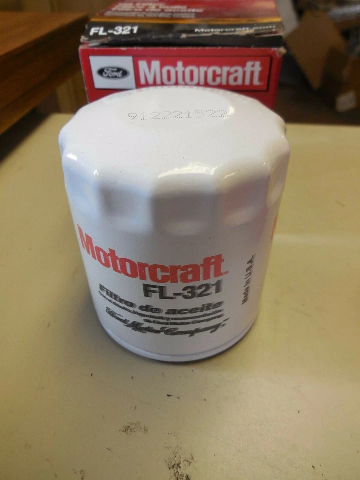 New FL-321 Motorcraft Oil Filter - Image 1 of 2