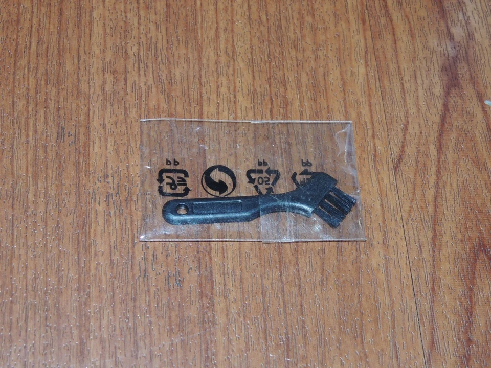 New - OEM Genuine Cleaning Brush for Nikon Coolpix S30 S31 S32 S33 W100 W150 - Image 1 of 1