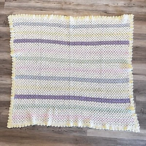 Handarbeit gehäkelt Pastell Streifen Baby Afghan bunt rosa blau grün gelb - Bild 1 von 3