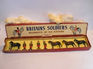 BRITAINS SOLDIERS "11th HUSARS" (DISMANTLED) SET No. 182 WITH ORG. BOX - B/O - Picture 1 of 12