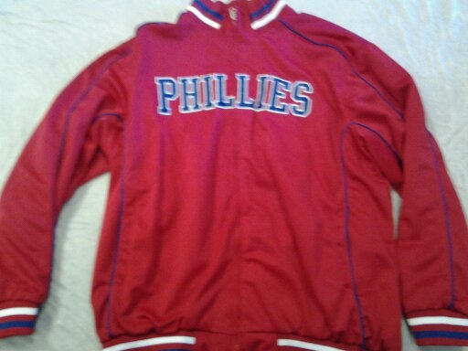 G-III Size L Philadelphia Phillies MLB Fan Apparel