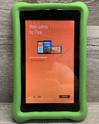 Amazon Kindle Fire (1st Generation) SR043KL 8GB With Case - Tested And Working - Image 1 of 4