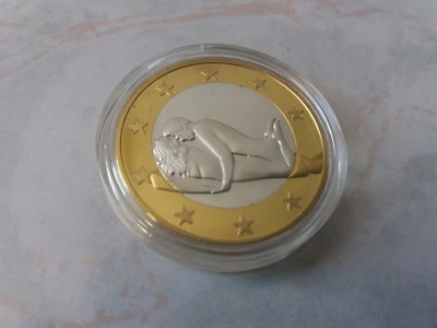 6 Euro Sex Coin : 31mm - Image 1 of 2