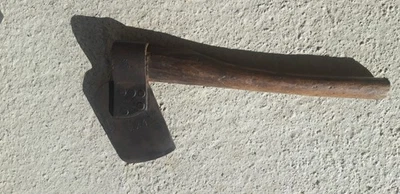 ANCIEN HACHE à BOISER FER FORGé 1900 manche-LORRAINE - Photo 1/4