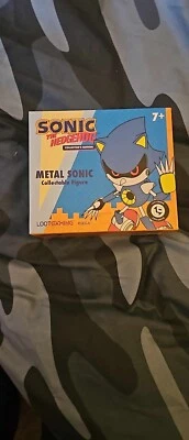  Sonic 25th Ann Silver Metal Sonic Figure - Collector's Edition (H12) and pin  - Image 1 of 3