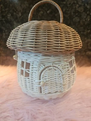 Rattan Mushroom Basket Bag Wicker Woven Women Handbags Beach Straw Bag Box  - Image 1 of 4