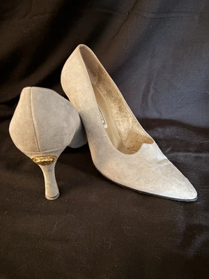 Gianni Versace Blue Suede Logo Gold Pumps 38 7.5 - Image 1 of 4