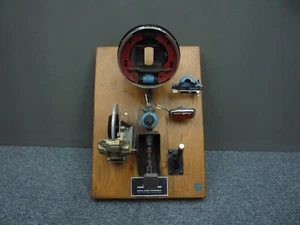 Modelo de autoescuela freno hidráulico AURICULARES modelo didáctico años 50 60 OLDTIMER - Imagen 1 de 17