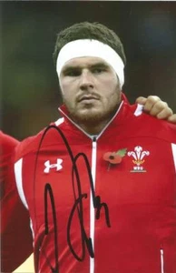 WALES & DRAGONS RUGBY UNION: RYAN BEVINGTON SIGNED 6x4 ACTION PHOTO+COA - Picture 1 of 1