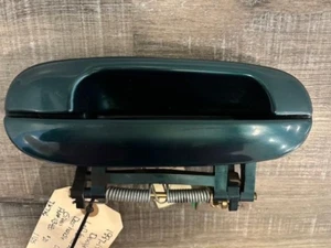 1997-1999 Cadillac SDV LEFT REAR OUTSIDE Door Handle GREEN PN#113480 - Picture 1 of 3