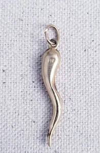 14K Gold Horn Corno Ward Off Evil Chili Pepper Charm Pendant - Picture 1 of 5