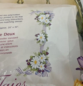 Dimensions Stamped Cross Stitch Pillowcases Ribbon & Daisies 72901 NOS 20"x30 - Picture 1 of 3