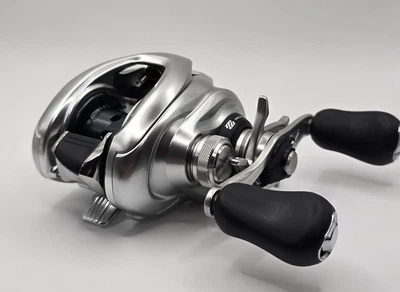 Mulinello Shimano Metanium MGL Baitcast mano destra dal Giappone - Immagine 1 di 4