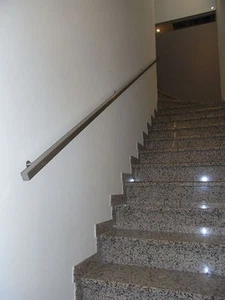 Corrimano in acciaio inox quadrato 40 x 40 mm per protezione scala e sicurezza - Foto 1 di 4