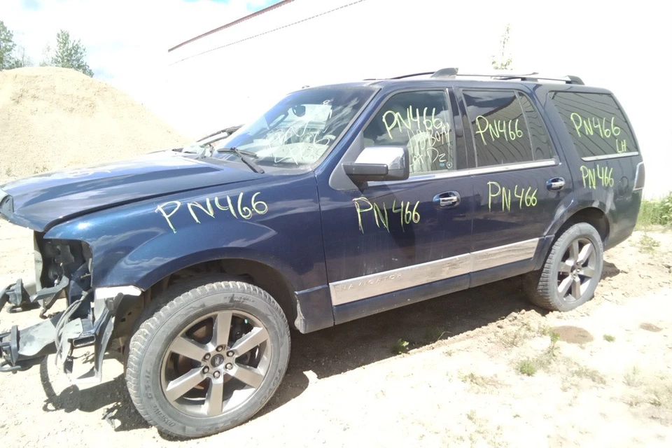 2010 Lincoln Navigator Automatic Transmission OEM 157K Miles - LKQ383328078 - Image 1 of 3