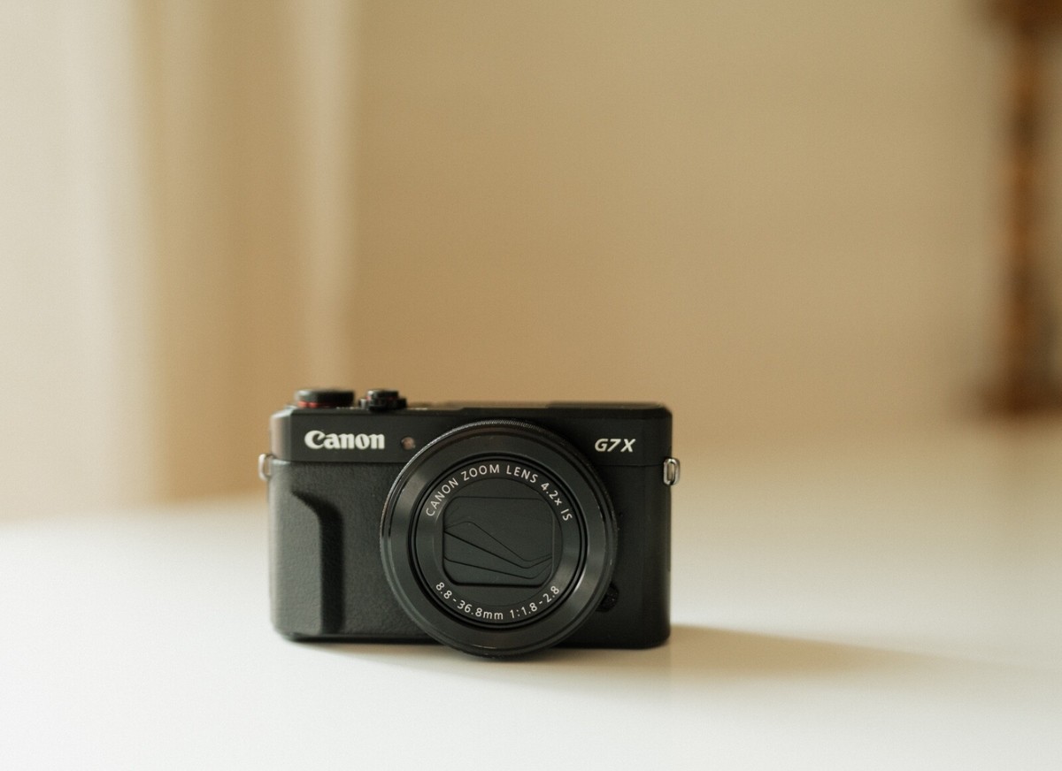 Canon PowerShot G7 X Mark II 3-9.9x Optical Zoom Digital Canon PowerShot G7 X Mark II 3-9.9x Optical Zoom Digital