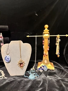Lot of Twelve Necklaces High End Fashion Jewelry Mixed Materials, Lengths, Color - Picture 1 of 6
