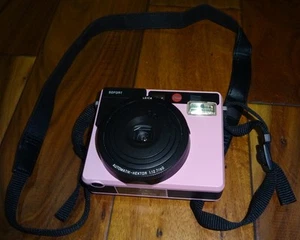 Cámara fotográfica instantánea Leica Sofort rosa modelo 2754...EXCELENTE ESTADO COMO NUEVA - Imagen 1 de 12
