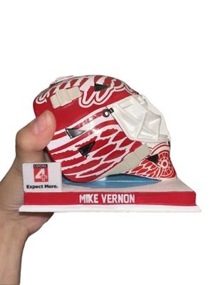 Detroit Red Wings Mike Vernon Mini-Helmet Statue. Celebrating HOF-23 - Image 1 of 4