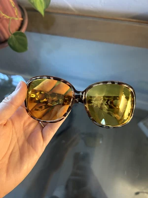 Gafas de sol para mujer Drop Temple de gran tamaño amarillo tortuga  Foto 1 de 4