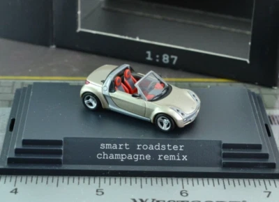 Busch Smart Roadster Car 1:87 Scale HO (HO4320) - Image 1 of 2