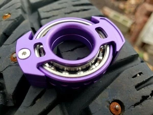 Cooler neuer lila Metall Handschmeichler Lager Advanced Spinner Erwachsene Stress Fokus ADHS  - Bild 1 von 12