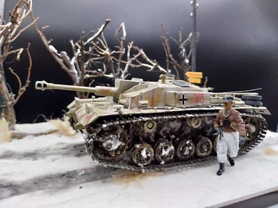 Dragon model 9028 StuG III Ausf. F (StuK 40 L/48),  1:35, Built & Painted - Image 1 of 4