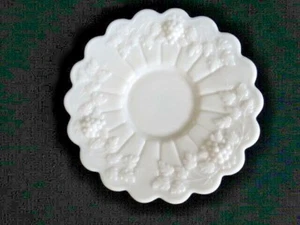 Westmoreland Paneled Grape Milk Glass Replacement Scalloped Edge Saucer EUC - Picture 1 of 4