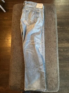 True Religion Bobby Big QT Jeans Men’s 44x32 Blue Straight White Stitch Distress - Picture 1 of 20