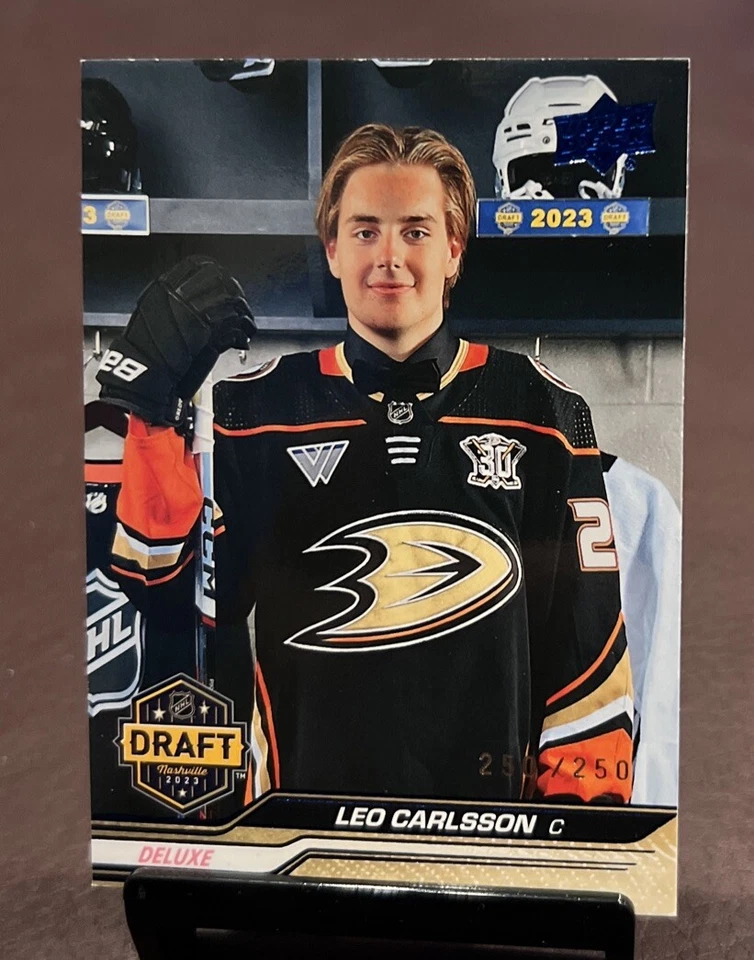 2023-24 UD Extended LEO CARLSSON *First Round Rookies RC* Deluxe #250/250 🔥 - Image 1 of 4