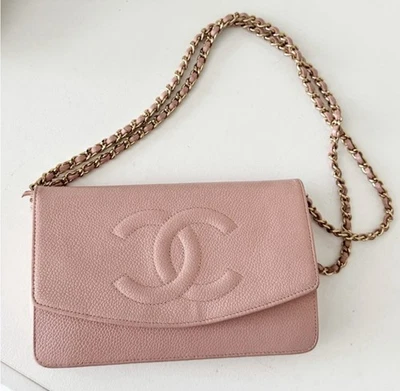 Chanel Caviar Bebé Rosa Cartera Sobre Cadena Detalle Dorado WOC Foto 1 de 4