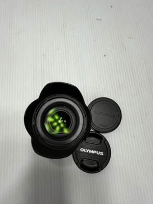 Olympus Zuiko Digital 14-42mm 1: 3.5-5.6 Camera Lens Black  With LH-61C hood - Image 1 of 4