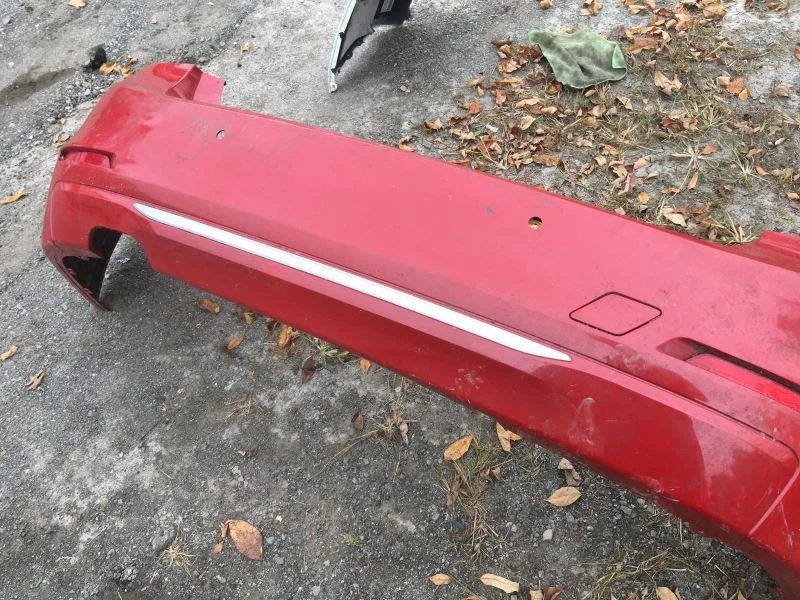 CUBIERTA PARACHOQUES TRASERO SEDÁN CON ASISTENCIA DE ESTACIONAMIENTO SE ADAPTA A BMW 328i 11367 12-15 Foto 1 de 4