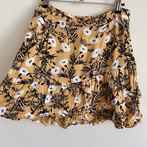 Roxy Yellow Floral Mini Skirt Rara Skater Skirt Viscose Boho - Picture 1 of 15