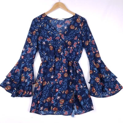 Vestido envelope floral Hint of Blush azul boho manga sino cottagecore romântico pequeno - Imagem 1 de 4